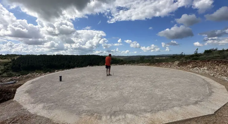 First step in the installation: digging in the basin