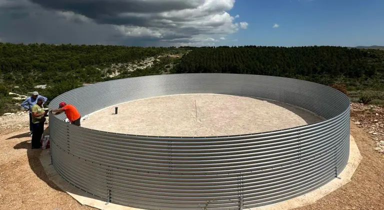 First step in the installation: digging in the basin