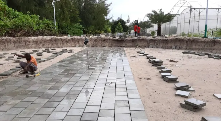 First step in the installation: digging in the basin