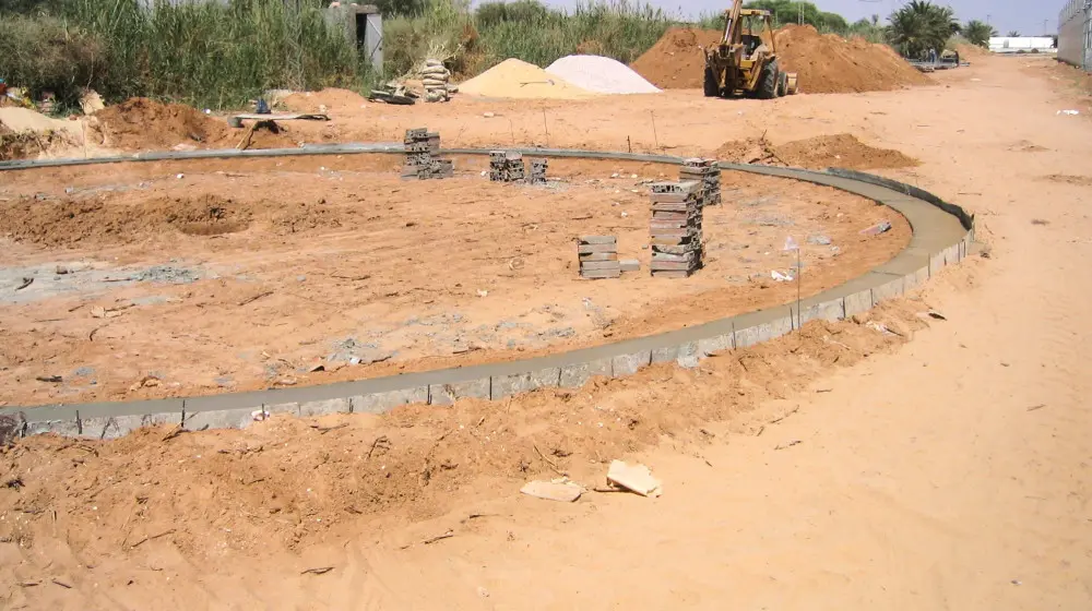 First step in the installation: digging in the basin