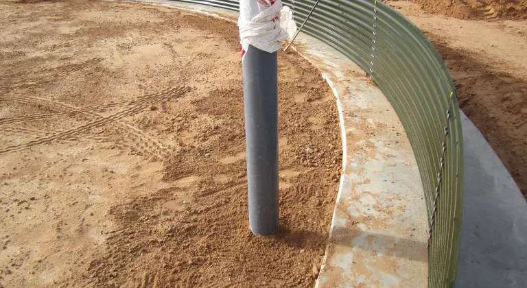 First step in the installation: digging in the basin