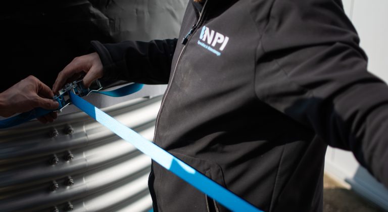 Install+ tank liner fixing system