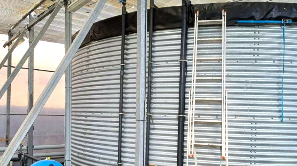 Install+ tank liner fixing system